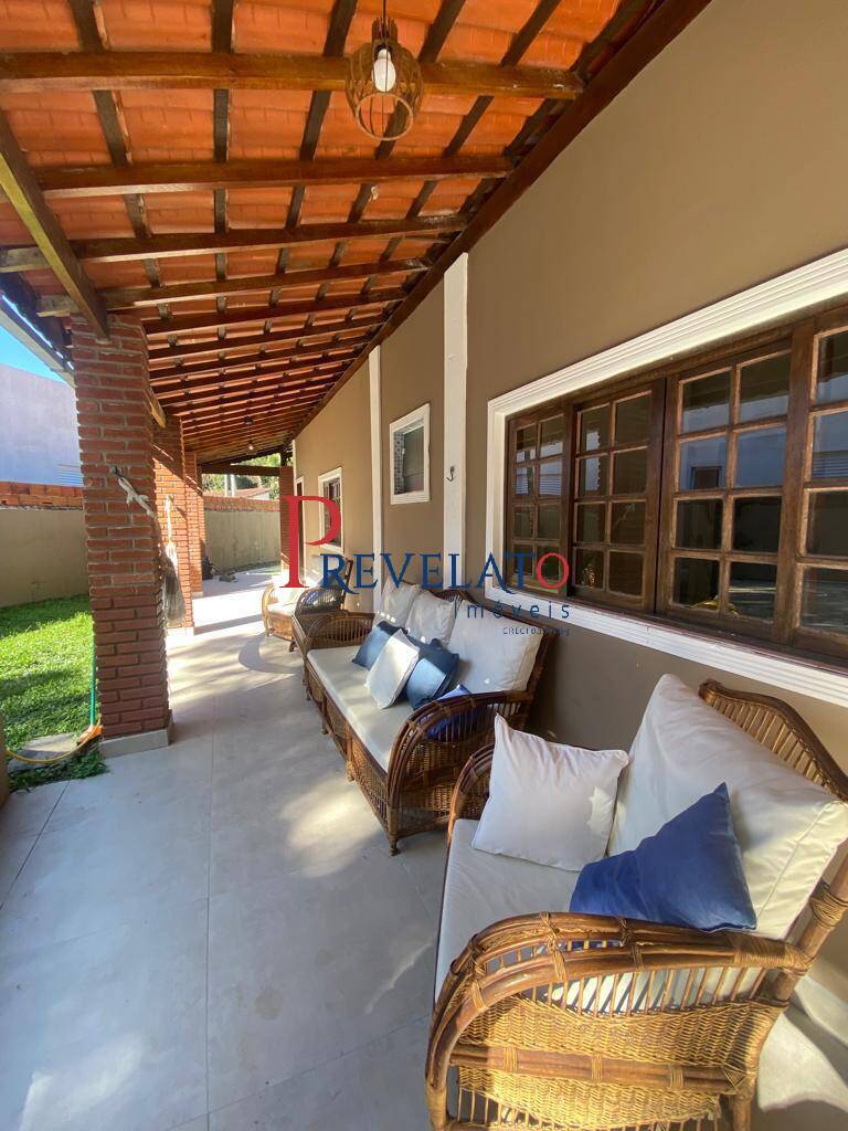 Casa de Condomínio à venda com 3 quartos, 373m² - Foto 2
