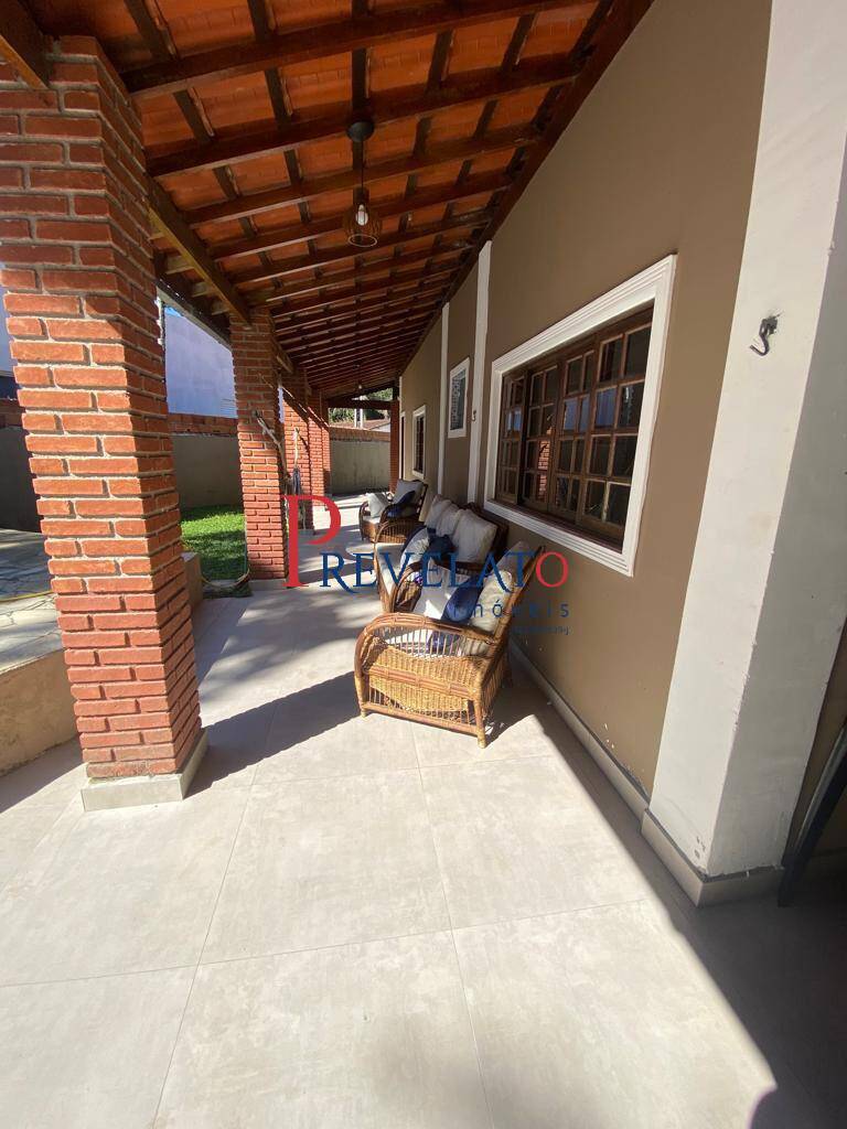 Casa de Condomínio à venda com 3 quartos, 373m² - Foto 3